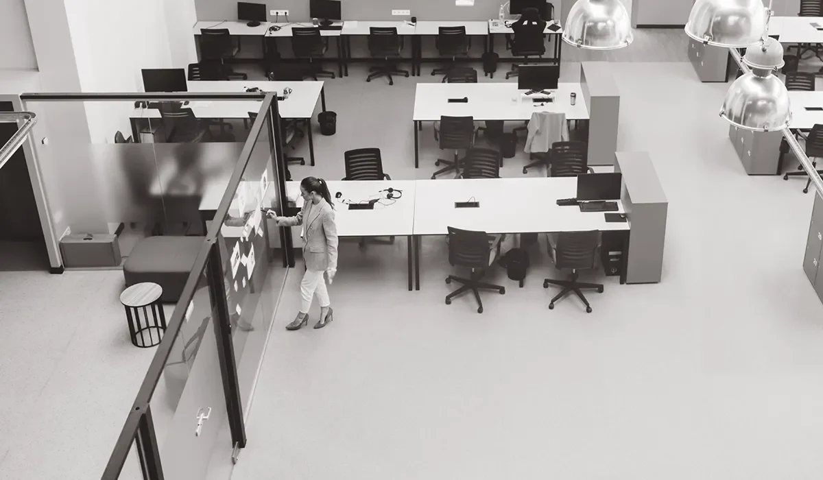 Intelligent Space Management for Workplaces